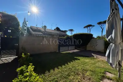 Villa in vendita, Viale di Castel Porziano, Roma