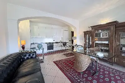 Casa in vendita, via remo la valle 3, Milano