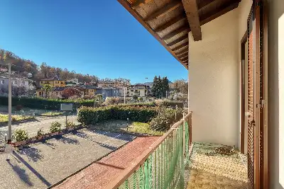 Casa in vendita, Via Statale, Marchirolo