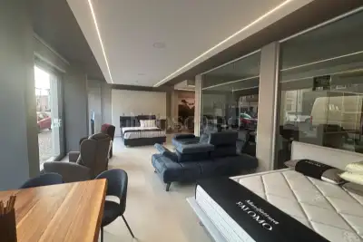 Negozio in vendita, Via Ginetta Caccianotti, Biandrate