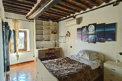 Casale in vendita, Strada di  Barigiano, Sovicille