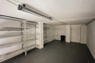 Negozio in vendita, San Giovanni La Punta Via Trappeto, San Giovanni la Punta