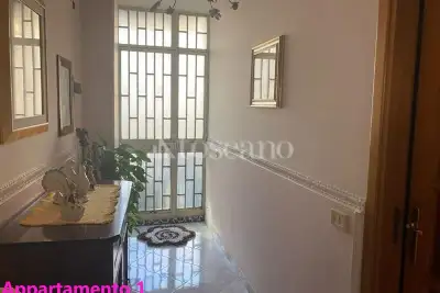 Palazzo in vendita, Via Cavallaro, Catania