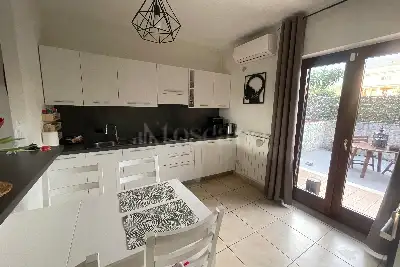 Villino a Schiera in vendita, Viale Cavour, Cervaro