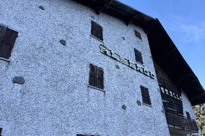 Negozio in vendita, Località Castello, Mezzoldo