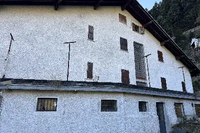 Negozio in vendita, Località Castello, Mezzoldo