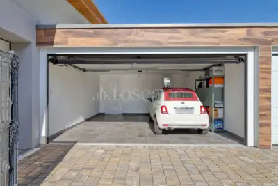 Villa in vendita, Via Dei Motti, Marchirolo