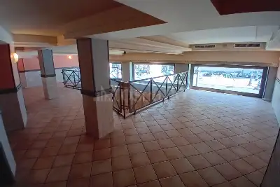 Negozio in affitto, Via Barberini, Roma