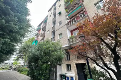 Casa in vendita, Via Pessano, Milano