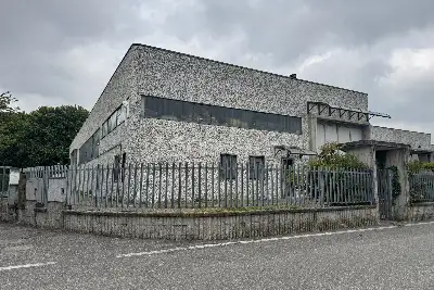 Laboratorio in affitto, Via Lombardia, Cornegliano Laudense