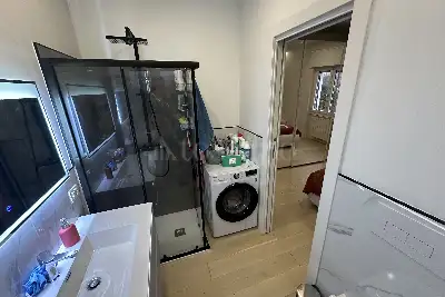 Casa in vendita, via Vittorio Locchi, Brescia