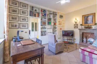 Casa in vendita, Via Correggio, Milano