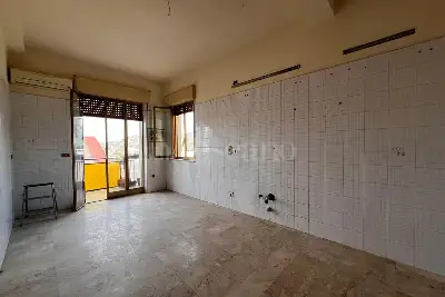 Palazzo in vendita, Via Don Luigi Orione, Reggio di Calabria