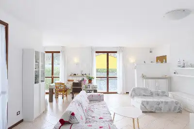 Casa in vendita, Via Cornale, Soiano del Lago