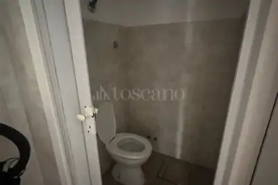 Negozio in affitto, Via Virgilio, Pomezia