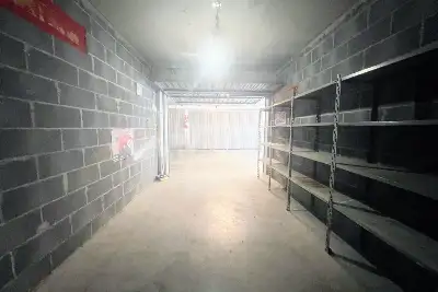 Box in vendita, Via Alberto Bergamini, Roma