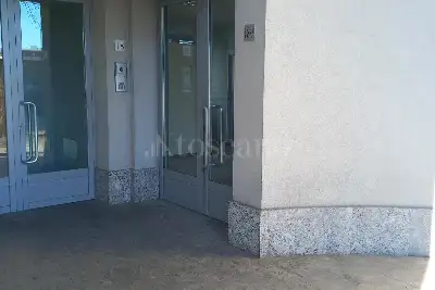 Negozio in vendita, Viale Pavia, Lodi