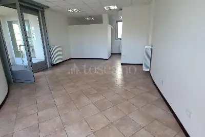 Negozio in vendita, Viale Pavia, Lodi