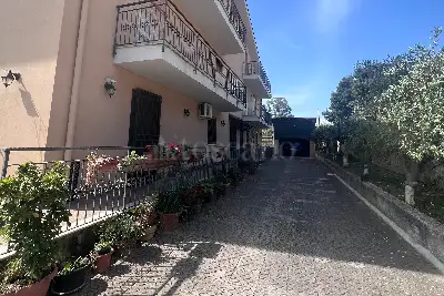 Villa Plurifamiliare in vendita, Via Aquino, Palermo