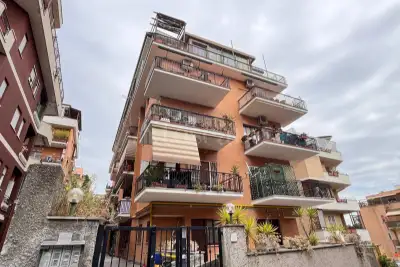 Casa in vendita, Via Gradoli, Roma