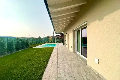 Villa in vendita, Via Montebello, Lonato del Garda