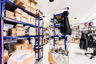 Negozio in vendita, Viale Aldo Moro, Olbia