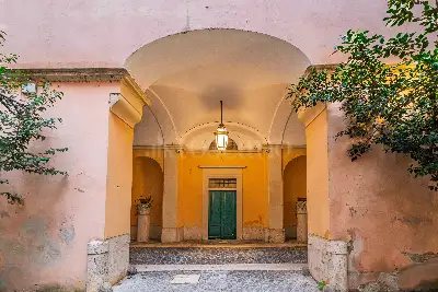 Casa in vendita, Piazza dei Santi Apostoli, Roma