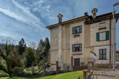 Casa in vendita, Via Cavour, Marchirolo