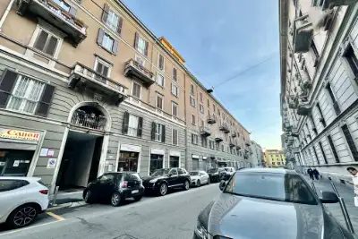 Box in affitto, Via Francesco Guicciardini, Milano