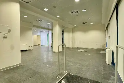 Negozio in affitto, Viale San Modestino, Mercogliano