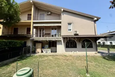 Villa Plurifamiliare in vendita, Via delle Nazioni Unite, Bagnolo Mella