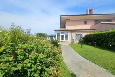 Villa Plurifamiliare in vendita, Via Rea Silvia, Anzio