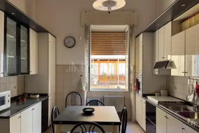 Casa in vendita, Piazza Giuseppe Garibaldi, Napoli