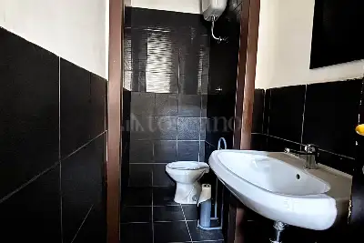 Negozio in vendita, Via G. Amendola, Mentana