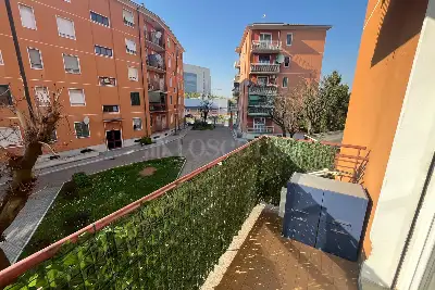 Casa in vendita, Via Lorenteggio, Milano