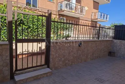 Villa Plurifamiliare in vendita, Via dei Remondini, Roma