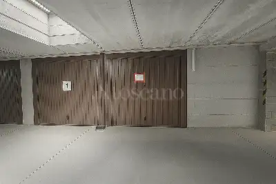 Box in vendita, Via Maroncelli 10, Monza