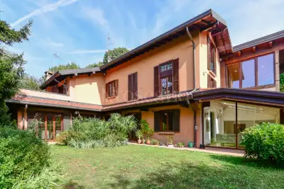 Villa in vendita, Via Salvo D'Acquisto, Appiano Gentile
