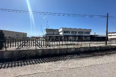 Capannone in vendita, Via Valeria Tiburtina, Celano