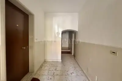 Casa in affitto, Via Santa Chiara, Verona
