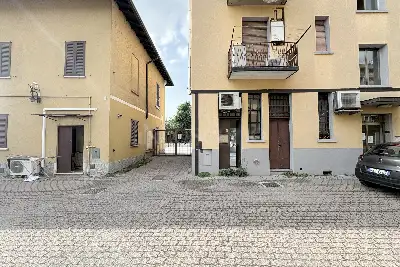 Negozio in vendita, Via Lodovico Il Moro, Milano