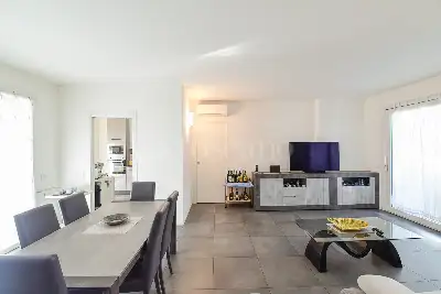 Casa in vendita, Viale Giulio Cesare, Como