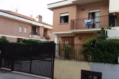 Villa Plurifamiliare in vendita, Via Molise, Avezzano
