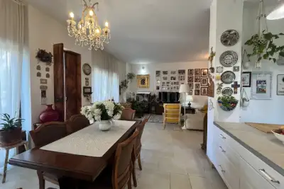 Casa in vendita, Via Angelo Bisi, Milano