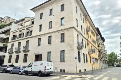 Casa in vendita, Via Carlo Poma, Milano