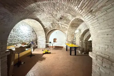 Laboratorio in vendita, Via San Pietro, Siena, Siena