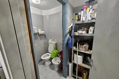 Negozio in vendita, Via San Felice, Bologna