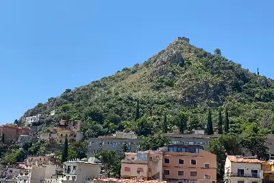 Casa in vendita, Piazza Franz Pagano, Taormina
