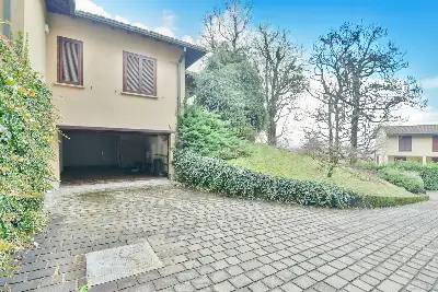 Villa in vendita, Via Al Ronco, Como