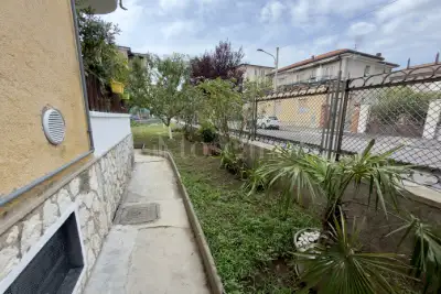 Casa in vendita, Via Giuseppe Teosa, Brescia